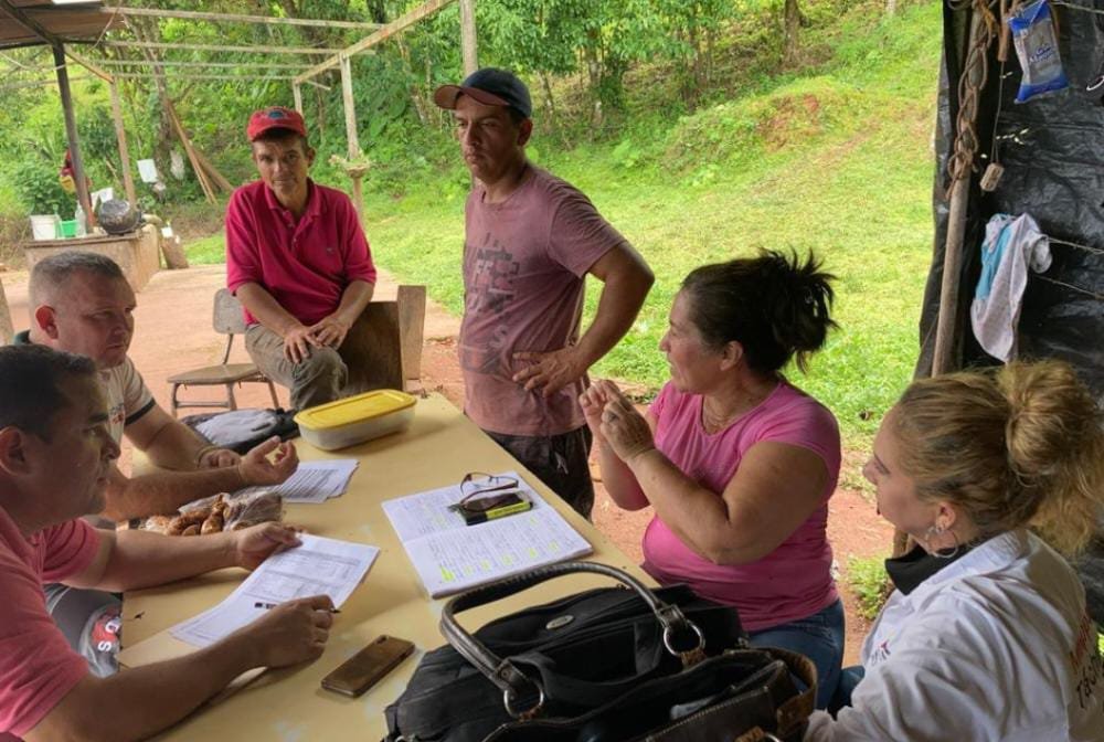 ManaClap's tweet photo. Seguimos avanzado, a través del @MinagrourbanaV y la Gobernación del Táchira, desarrollaron 46 inspecciones en los patios productivos CLAP para la dotación de insumos de semillas y herramientas. 
 #ClapTachiraProductivo 

@Gob_Tachira
@FreddyBernal
@BermudezJoseA
@Tachira_Clap https://t.co/8U2IipmomA