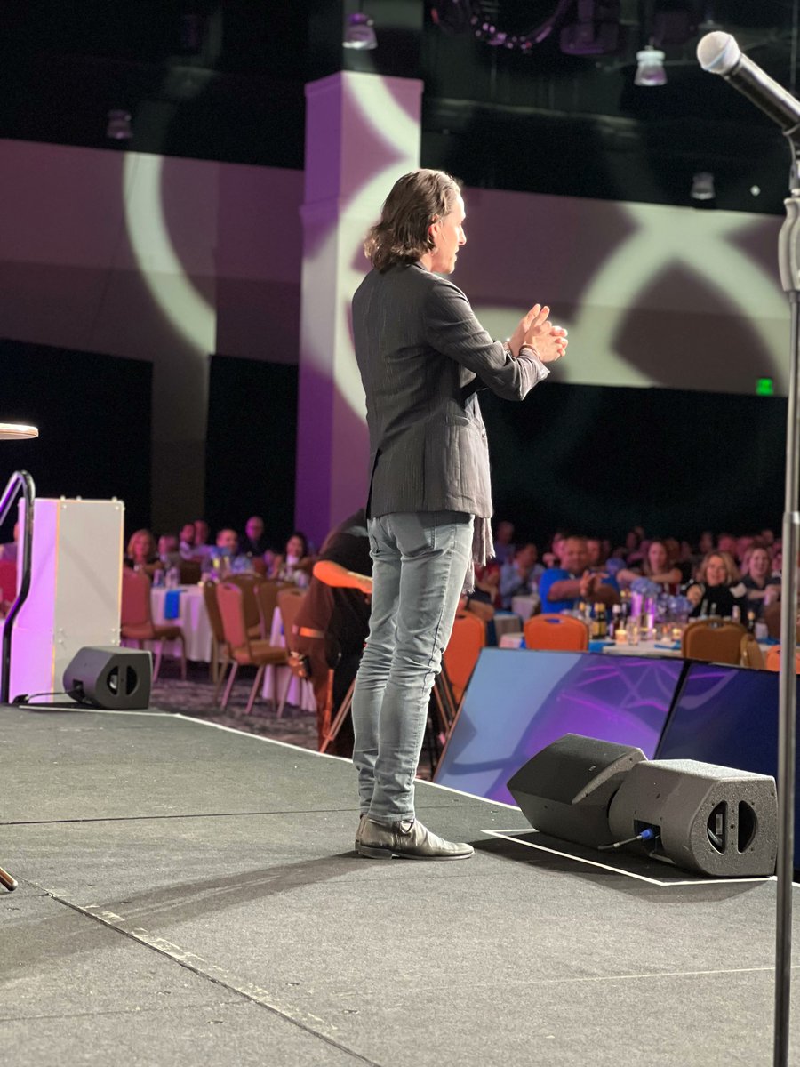 Last week a client hosted Wayne Hoffman 

Feedback:
I thought Wayne did fantastic! The bonus was Wayne and his team were super personable and easy to work with.   It was definitely an enjoyable show!! 

Highly recommend having Wayne Hoffman!