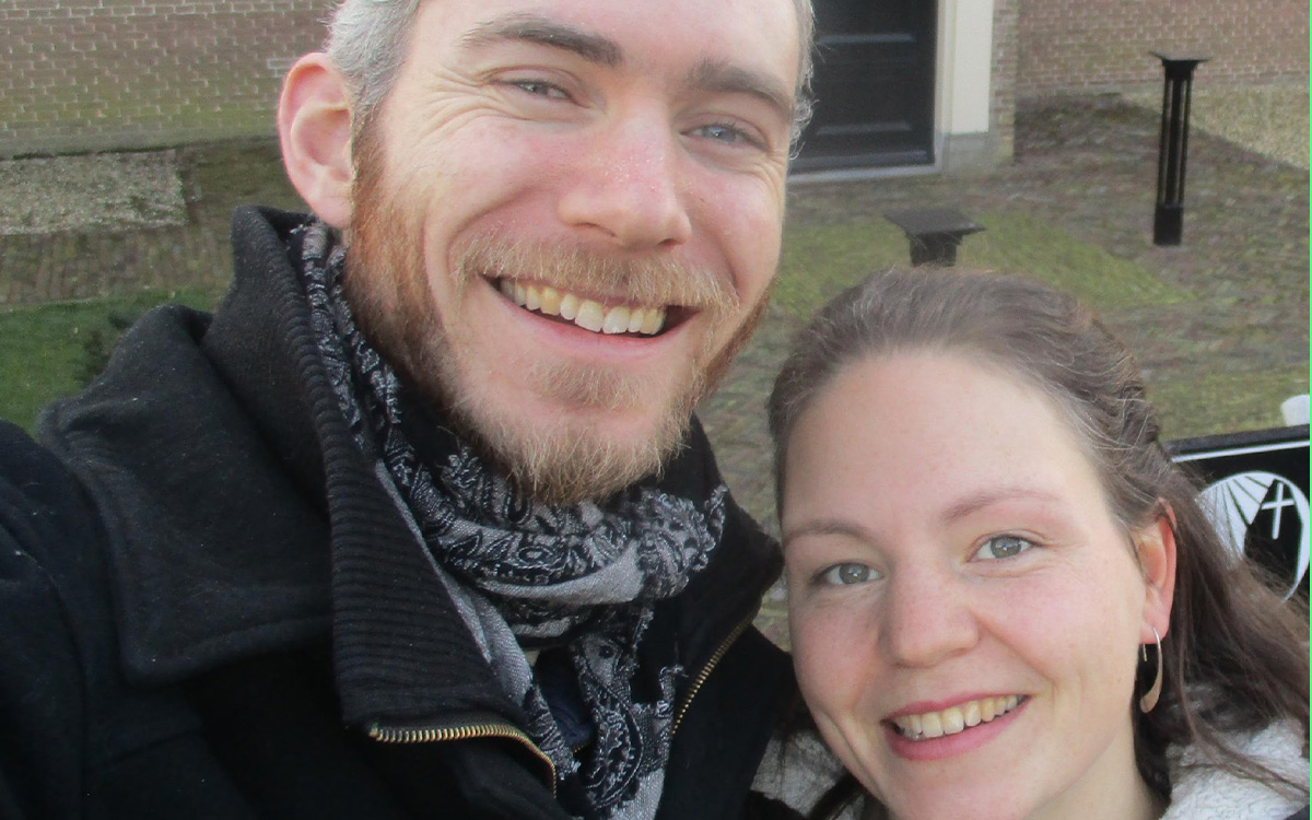 Lovestory : “Nach eineinhalb Monaten E-Mail-Verkehr fragte sich Joceline, wo die Einladung zu einem Date blieb. "Ich beschloss, mutig zu sein und in die Gemeinde zu gehen, in der Jan in dieser Woche predigen würde. Er wusste natürlich nichts davon...OMG! funkyfish.de/article/3160/