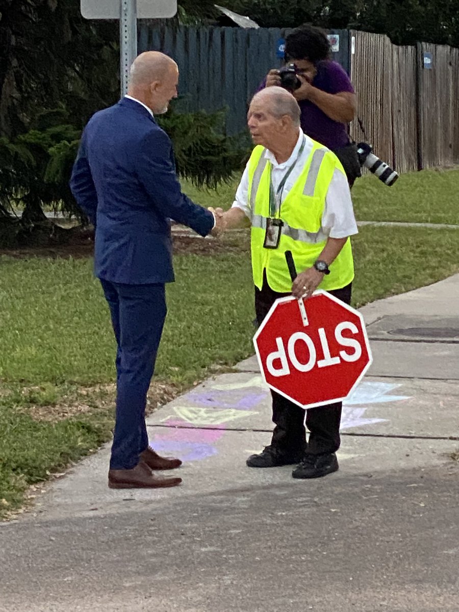 AddisonGDavis's tweet photo. You know it’s a great Walk to School Wednesday at @gradytigers when Mayor @JaneCastor joins us! Proud of this school community for encouraging healthy habits. And thank you to to ALL crossing guards who safeguard our students daily! https://t.co/i7xwxVIqh6