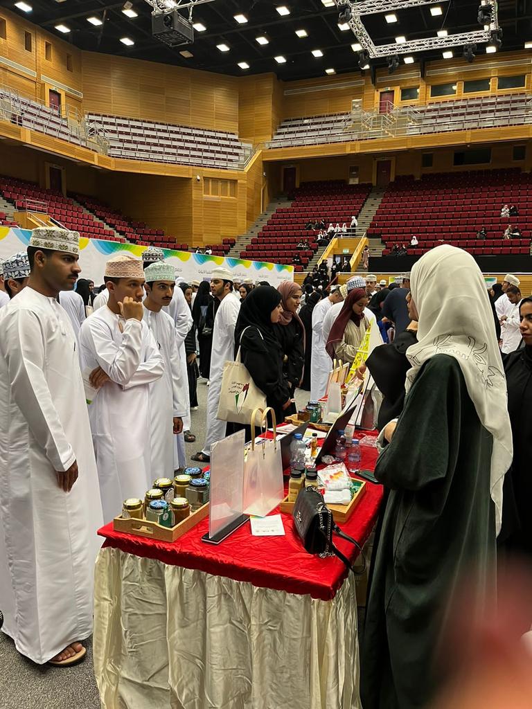 التقاطات من معرض التخصصات لقسم علوم الغذاء والتغذية حيث الابداع والشغف هو الاساس🌟🥦🍫.