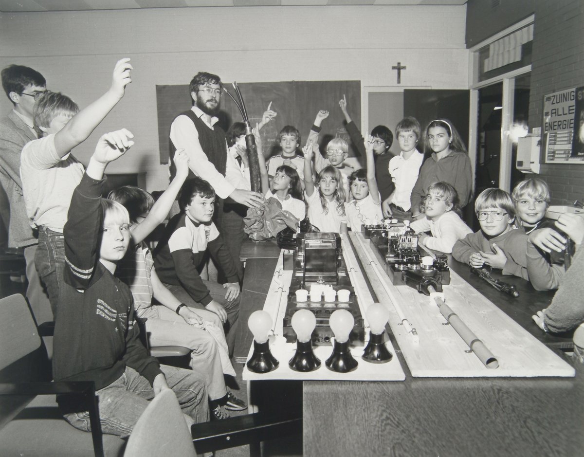 Tijdens de Dag van de Geschiedenis op 15 oktober kun je testen hoeveel jij weet van de Dordtse geschiedenis. Test je kennis met deze quiz of leer interessante feitjes over Dordrecht.

📌 Meer informatie over de activiteiten vind je op onze website: regionaalarchiefdordrecht.nl