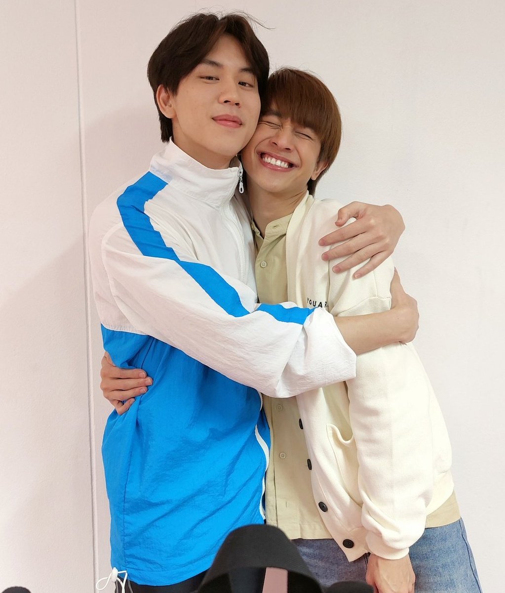 im_loved_to's tweet photo. They're like magnets, when they see each other they automatically hug 🤭😂
#teampharm
#fluke_natouch #เจ้าแก้มก้อน #prem_space https://t.co/OM0LOwntwn