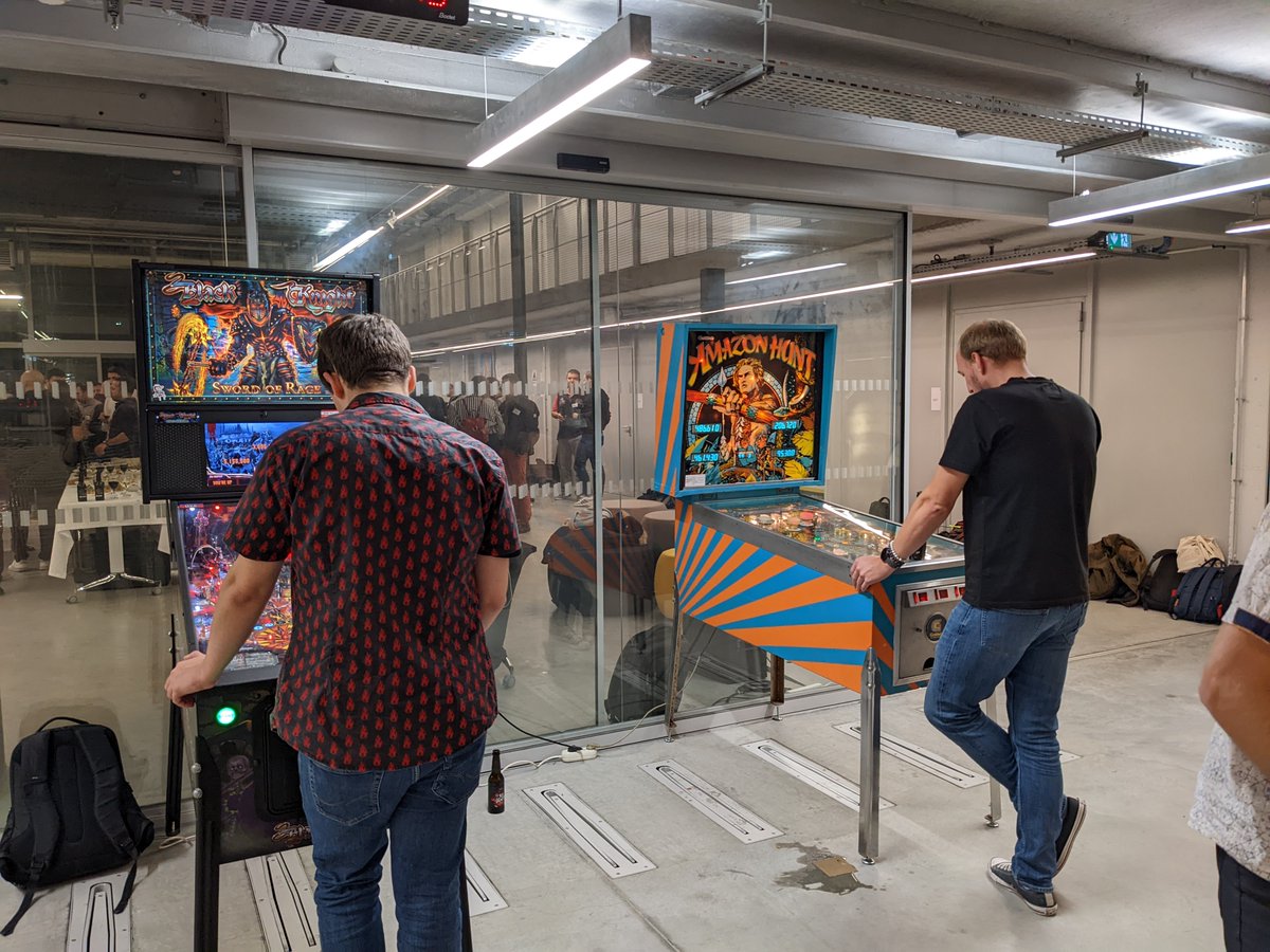 Hier soir, Eric Matteucci et <a href="/CharlesMAUCLAIR/">Charles Mauclair</a> étaient à Nantes, à la <a href="/Halle6Ouest/">Halle 6 Ouest</a> pour la #TournéeAgencesSII. 

Présentation des ambitions pour 2023, rencontres et échanges avec les collaborateurs de <a href="/SII_Atlantique/">SII Atlantique</a>.