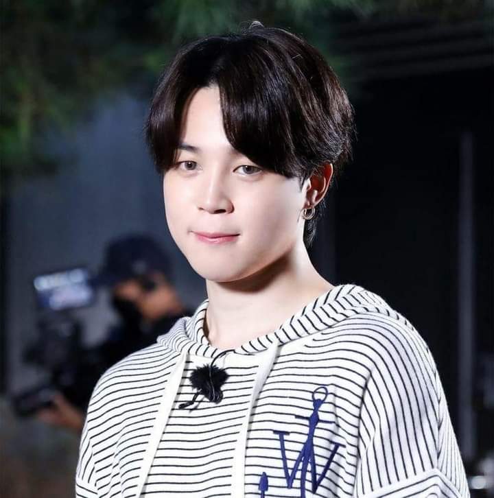 kookminshot's tweet photo. Amo tanto a Jimin que la neta si viviera en mi rancho si le andaba haciendo un fiestón, por él cerraría la calle, compraría un chingo de cartones de cerveza y prepararía un buen de comida 🤧❤

#HappyBirthdayJimin #JIMINDAY #JIMIN #BTSJIMIN https://t.co/Cf7IyP3Jgo
