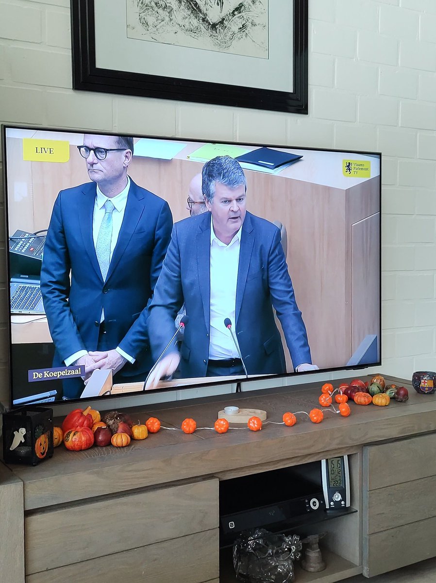 PynaertP's tweet photo. #vplive
Het is niet omdat je roept tot ze je zelfs thuis horen , dat je gelijk hebt .
@bartsomers
#inburgeringstraject https://t.co/Um5wXEtkdC
