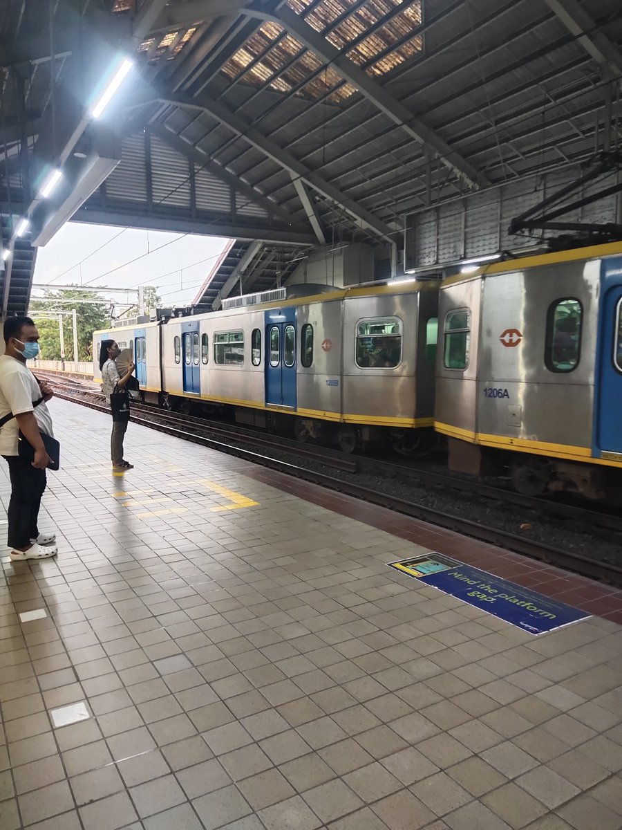Jubeni_'s tweet photo. Nung pauwi na ako pagtapos kumain, di ko na alam kung saan ako pupunta, napadpad ako ng intra  kakalad, di ko alam kung ano gagawin ko. Miss na kita sobra. Maiingat ka nalang palagi kung saan ka man pupunta. Iloveyou! https://t.co/7L2OgMtKmg