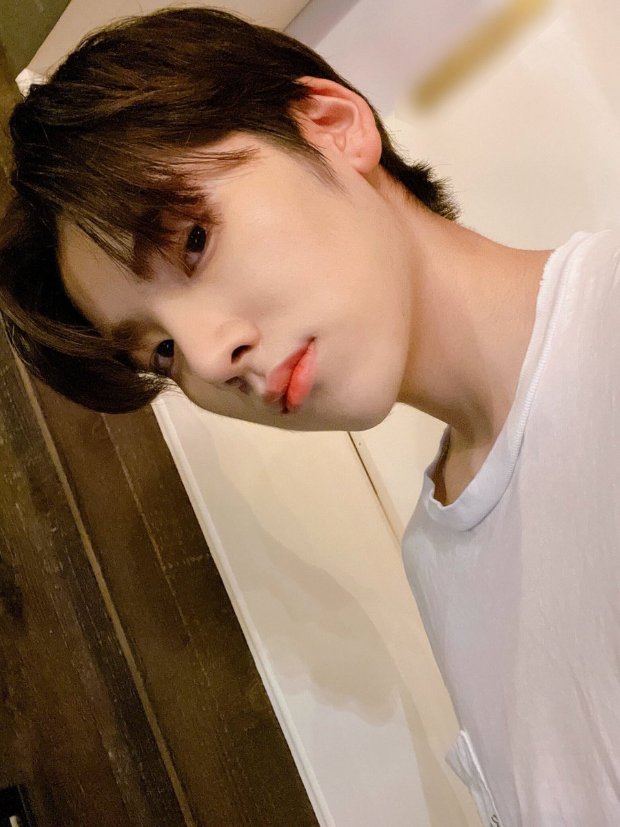 yumakore's tweet photo. YO MY LOVE, YUMA, POSTED THESE PHOTOS WHILE I WAS INACTIVE AND ALL😭😭😭 https://t.co/XMVrcxbVn9