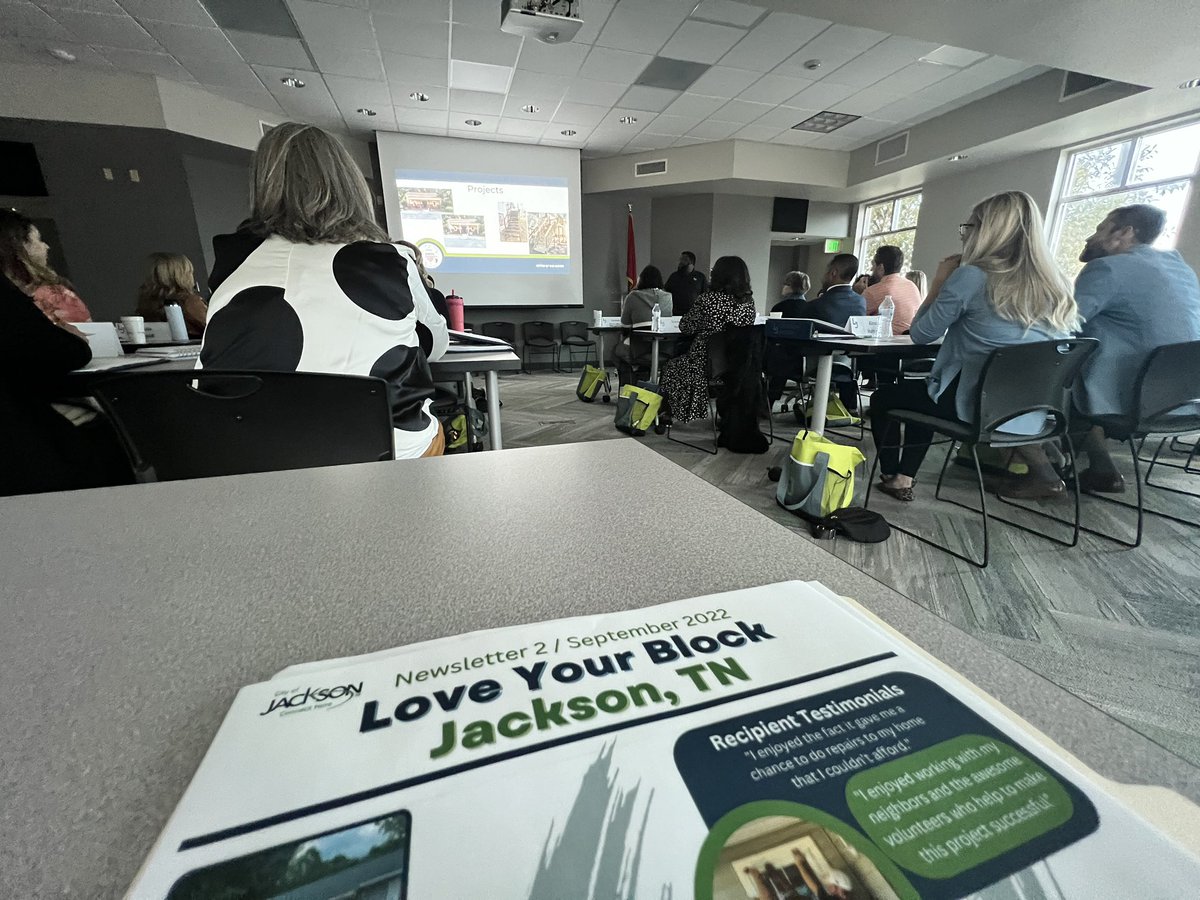 Today we were welcome by the 44th Class of Leadership Jackson to talk more about Love Your Block.