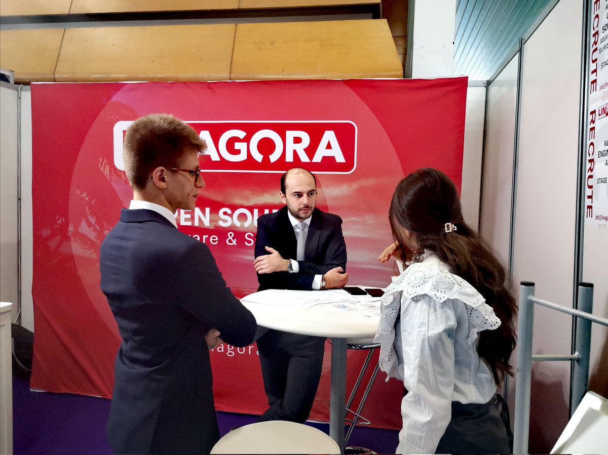 linagora's tweet photo. Pas loin d'une centaine d'étudiants @Polytechnique rencontrés, renseignés, guidés dans leurs futurs choix de stages et de carrières @_XForum Merci à tous ! 

#GoodTechForGood #i4emploi #souverainetenumerique 

Nos offres de stages sont aussi sur :
↪️ https://t.co/eIQahXjv6o https://t.co/4qOE9O0DtQ