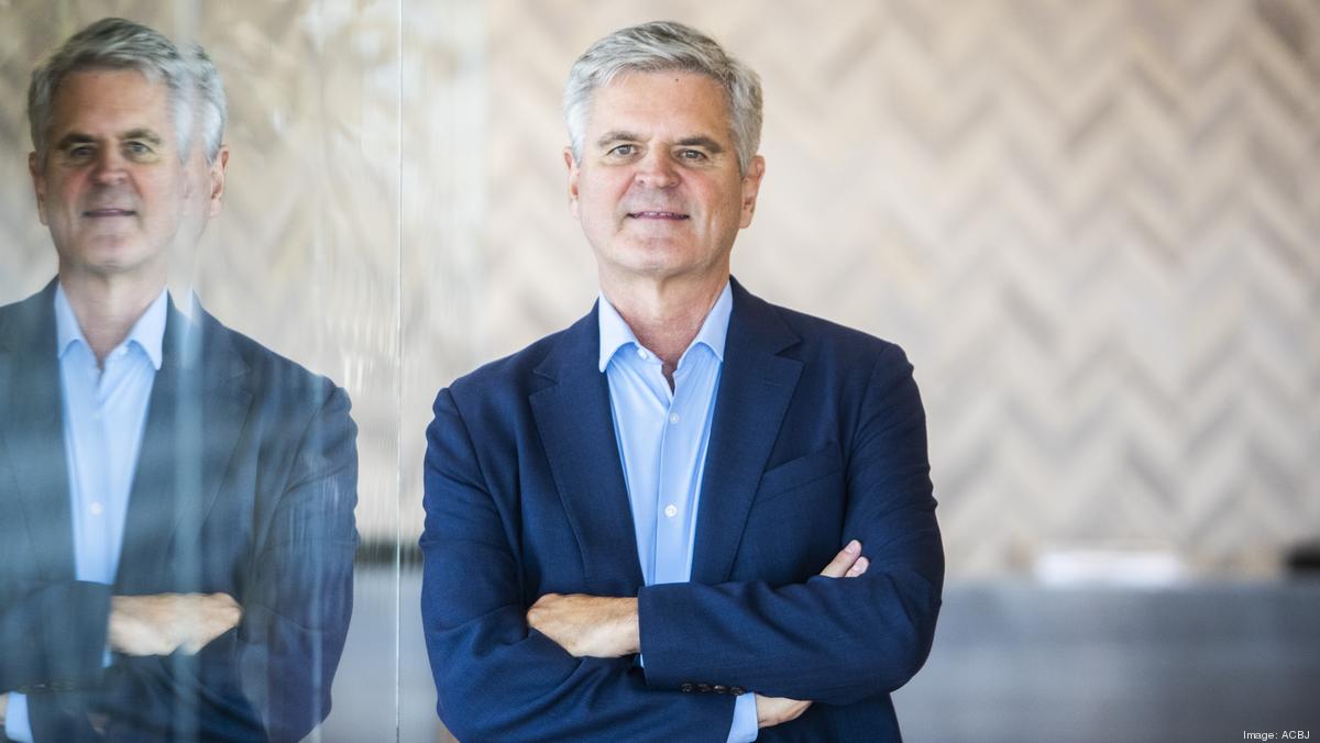 Big business benefits from thriving #startups, <a href="/AOL/">AOL.com</a> founder <a href="/SteveCase/">Steve Case</a> says during a #Milwaukee visit. ow.ly/5LCZ50L7CHj via <a href="/WisconsinInno/">Wisconsin Inno</a>