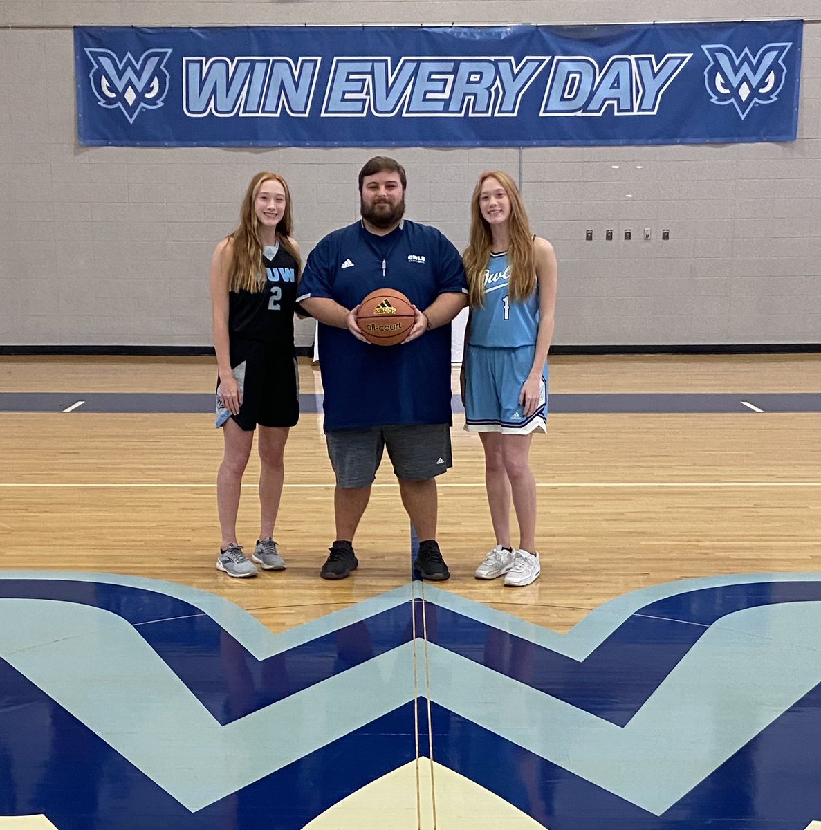 Leileigh6's tweet photo. I’m blessed to receive an offer from @TheW_WBB! Thank you @CoachDrew33 for the amazing visit! #GoOwls https://t.co/WfR0gRYWTu