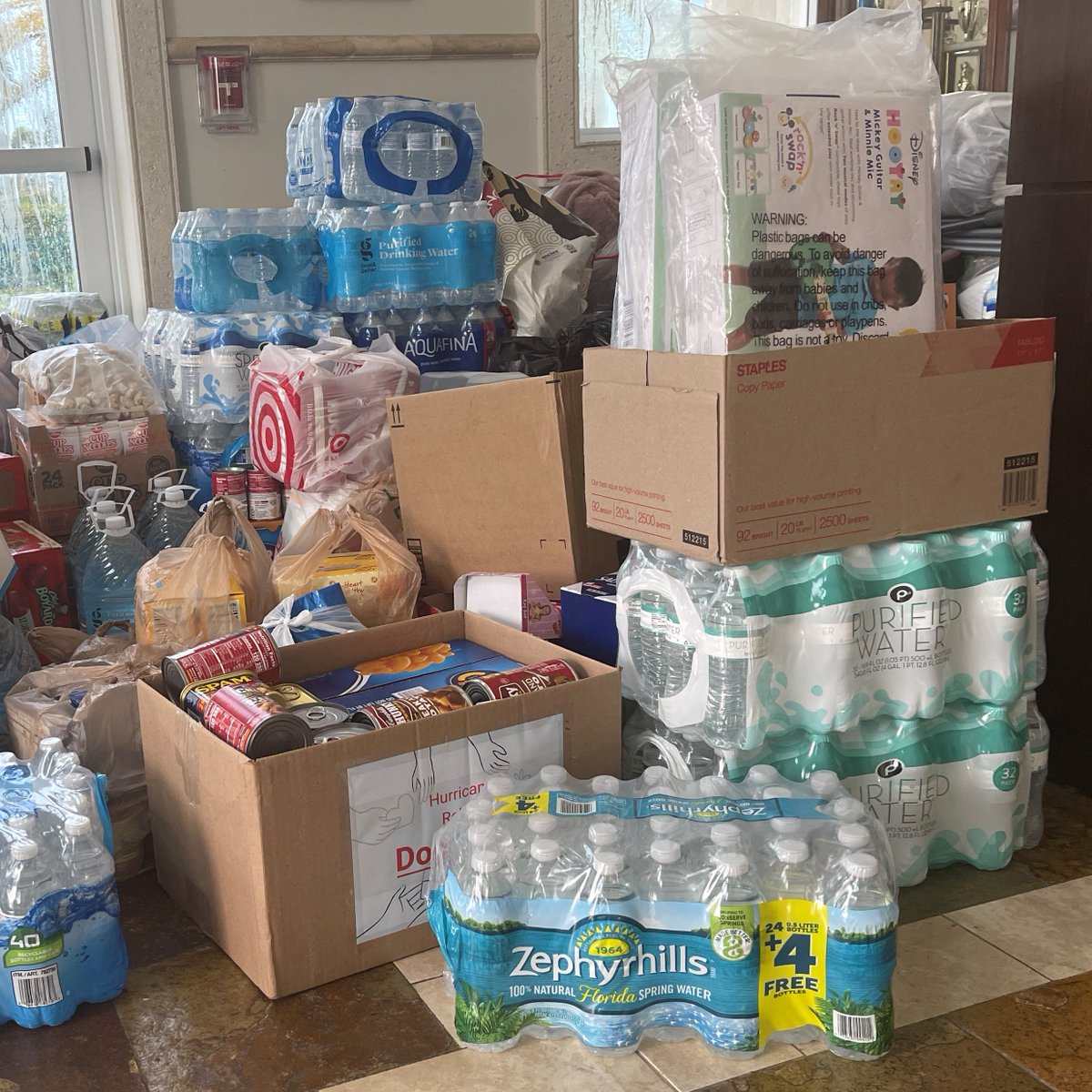 apcte_engineers's tweet photo. The @CHAcompanies Miami Office came together to contribute to the recovery of the communities devastated by Hurricane Ian. Donations were made to the @Cityofdoral who partnered with @GEMmissions to support the affected locations. #TheCHAway #HurricaneIan #HurricaneRelief https://t.co/VP8VP75xcj