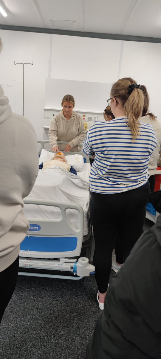 AMU @ ELHT tweet media