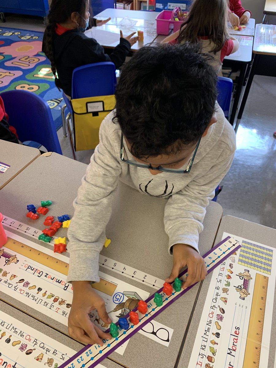 MrsSiano_RBPS's tweet photo. Exploring with new math tool as we begin our addition and subtraction unit! @MsFoster_RBPS @rbpsEAGLES https://t.co/ScUoGNuVA2