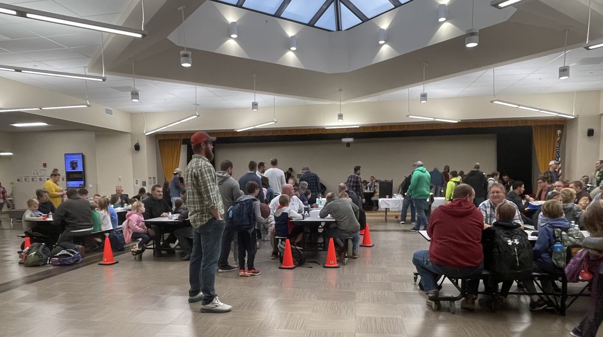 BV_East's tweet photo. We are thankful for all of the adult role models who took the time to join us for doughnuts and social time this morning before school.  It was a packed house.  We promise that we will have more doughnuts next time! #bvbarons #bvproud @BV_Barons https://t.co/Orttld7pmq