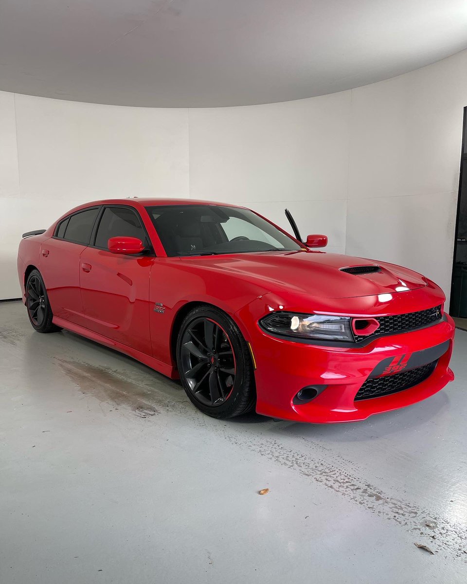 CarData_us's tweet photo. 2019 Scat Pack. Photo training day📸🚘😎
#scatpack #charger #training #carphotos #photobooth https://t.co/5EJDdXxeq8