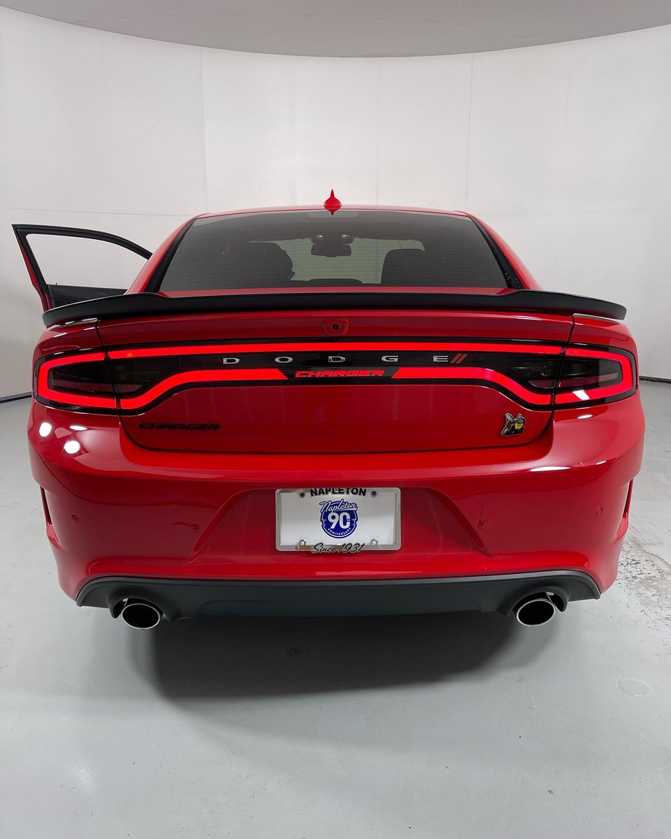 CarData_us's tweet photo. 2019 Scat Pack. Photo training day📸🚘😎
#scatpack #charger #training #carphotos #photobooth https://t.co/5EJDdXxeq8
