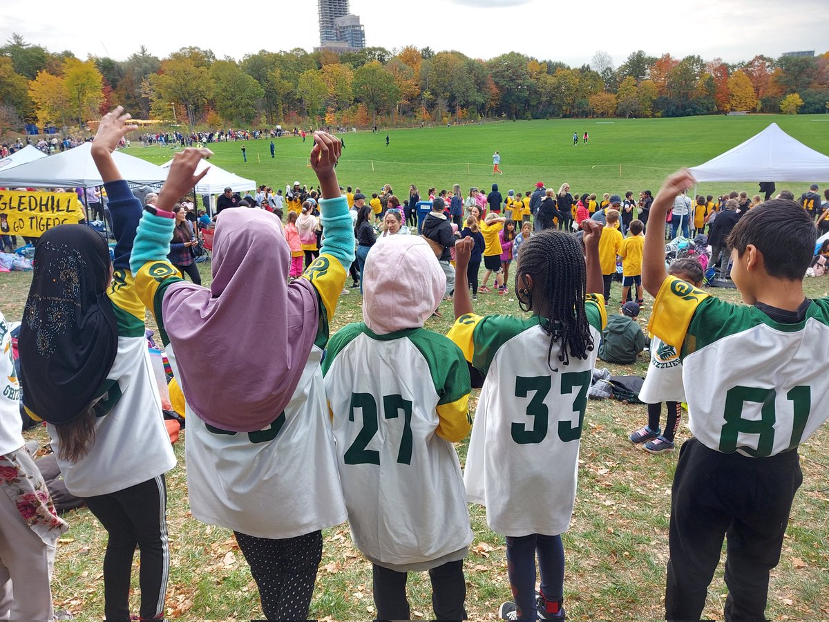 jtyholla's tweet photo. @TDSB_Grenoble running at #crosscountry #TDESSA today! Go Grizzlies Go! Grades 1-6 are pumped up! #letsgoGrizzlies https://t.co/0jdwYE0Hco