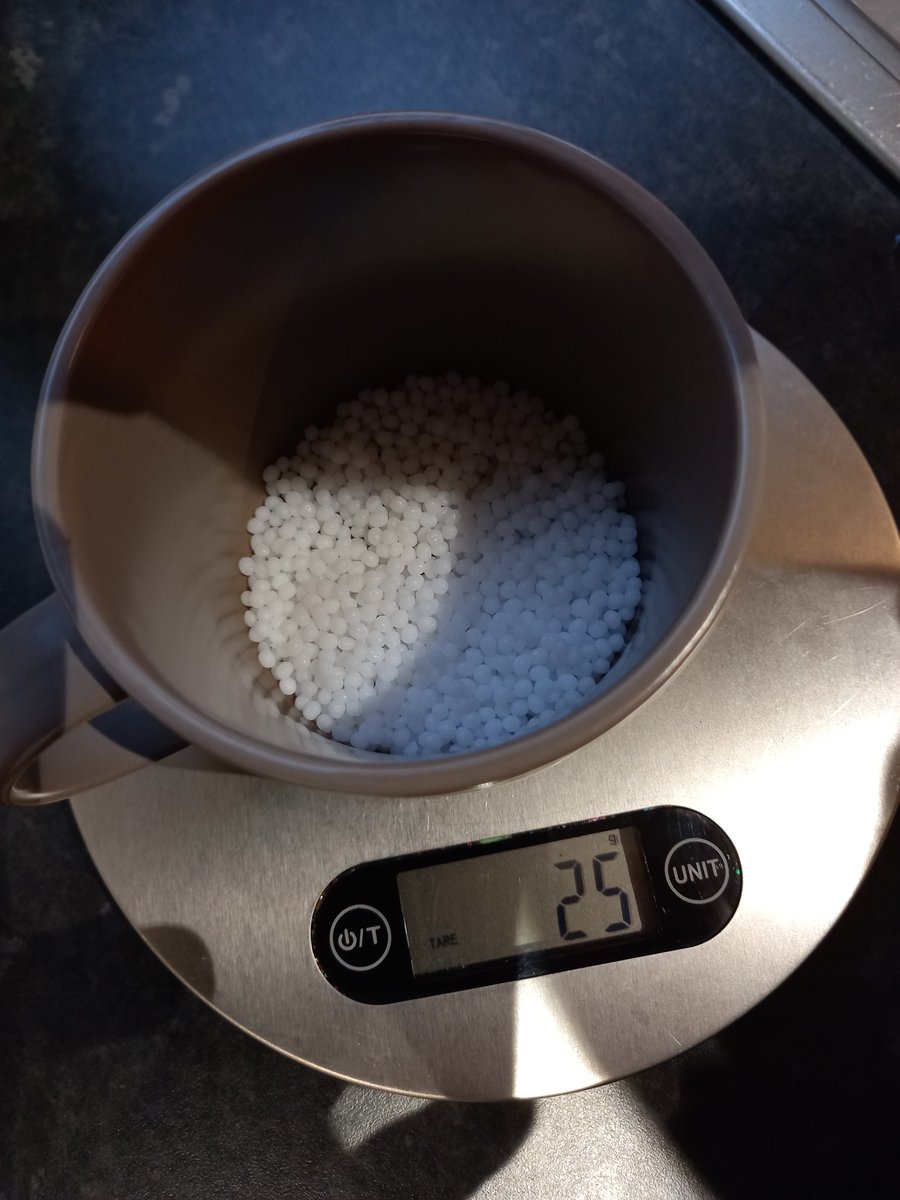 BuzzWirePhotog's tweet image. Why buy when you can make. 
@thermoworxltd #thermoplastic moulded sofa feet flat castors to stop the bare tube feet from ripping the carpets #castors #sofafeet #sofalegs