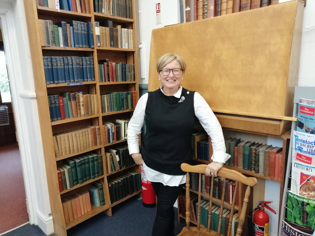 ThePPLuk's tweet photo. Many thanks to Liz Fenwick for giving a revealing insight into her writing career and her Cornish novels. #plymouthlibraries #lizfenwick #theriverbetweenus #lizfenwickbooks #plymouthlibrary #indielibraries #indielibrary https://t.co/8TherQB5C3