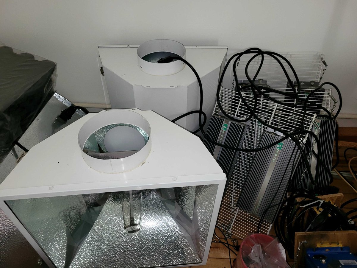 narhiauction's tweet photo. Lots of professional grow equipment &amp; greenhouse accessories at the Auction this Saturday. 

LIVE AUCTION: Louie Housholder Proprietor
Saturday October 15th at 10:00am
14503 Bird Rd
Byron, MI 48418 https://t.co/D3fnijaJR8