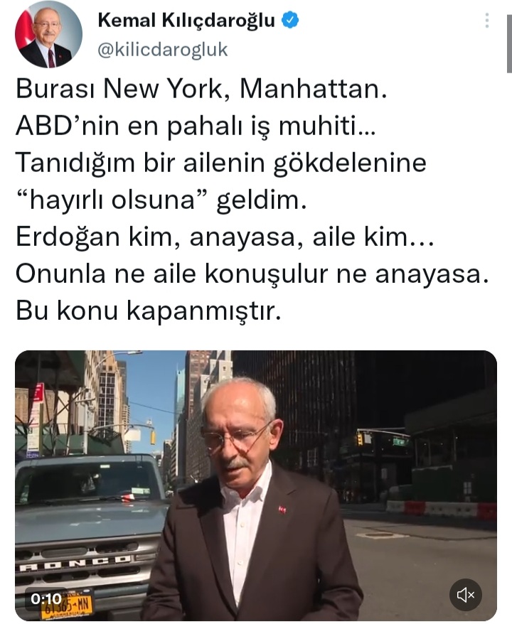 Diyor ki;'New York Manhattan pahali bir iş muhitinde isyeri ve bu aile benm dostum
Aile böyle olur biz Coool aileleriz'
Erdogan gecekondular da yer sofra'sinda yemek yesin çay icsin
arada koca bir fark var o fark ERDOGAN'I BASKAN yapıyor 
Konu kapanmistir #AliHaydarYalnızDeğildir