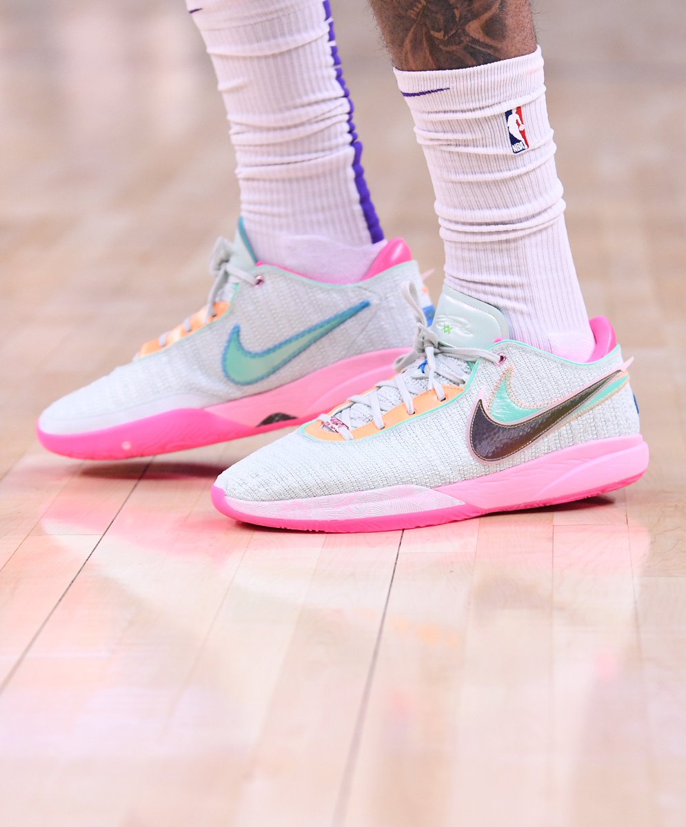 SneakerAlertHD's tweet photo. RESTOCK via Nike US
Nike LeBron 20 'Time Machine'

=> https://t.co/u4zAY2ae49
=> https://t.co/u4zAY2ae49 https://t.co/3Aiz2aIgbw