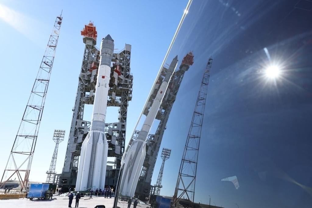 ngolamussassa's tweet photo. Imagens do Angosat-2 antes do lançamento 🔥🔥🔥🚀
Créditos: Gabinete de Gestão do Programa Espacial de Angola 🇦🇴
#angosat #angola https://t.co/dWIXNsvLUv