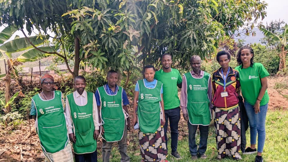 BurundiHealthy's tweet photo. Today we reached out to our remote communities with a variety of products. We are proud of Bugendana people who testify their lives changing because of access to hygiene and nutritional products.
#basichealthcare https://t.co/aTpkCEC0Dk