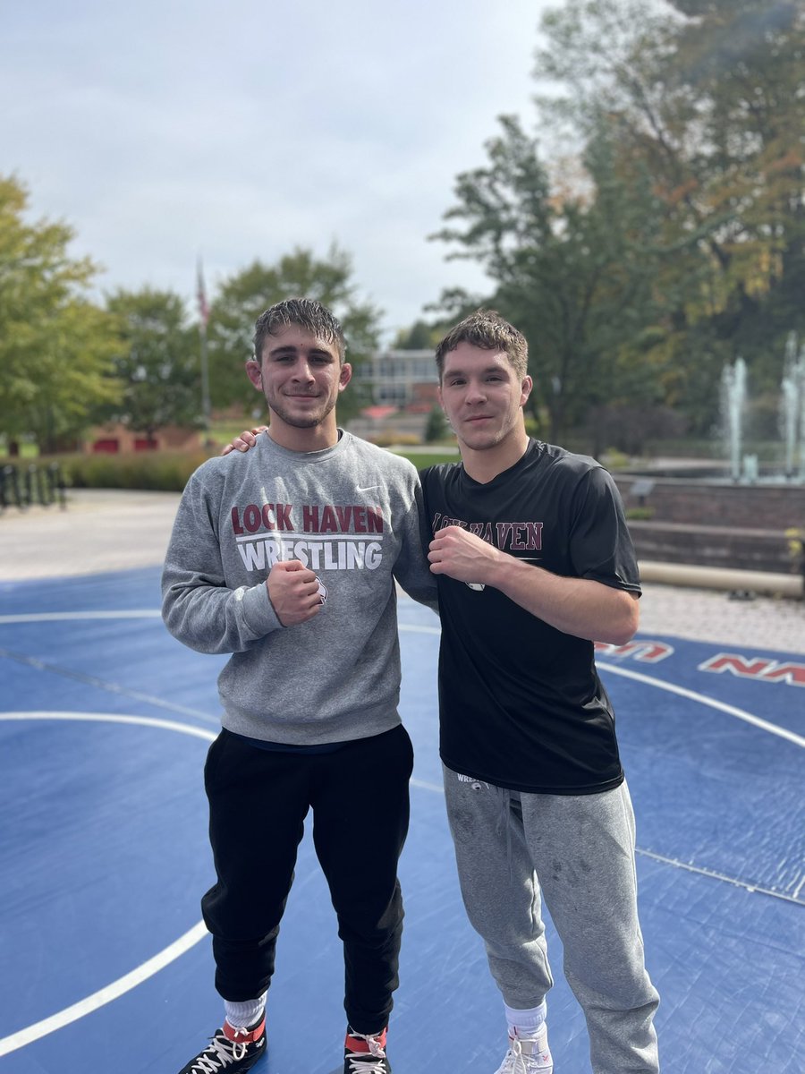 NCAAWrestling's tweet photo. Let's take it outside!

#NCAAWrestling x 📸 @LockHavenWrstl 
https://t.co/YYaDcXfqlI