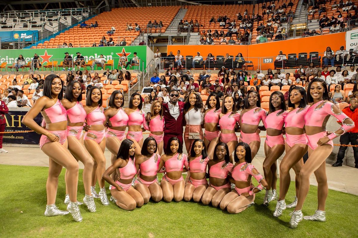 TheGreat_One91's tweet photo. CLASS ACT OF THE SWAC🌊 https://t.co/LgepbmND1Q