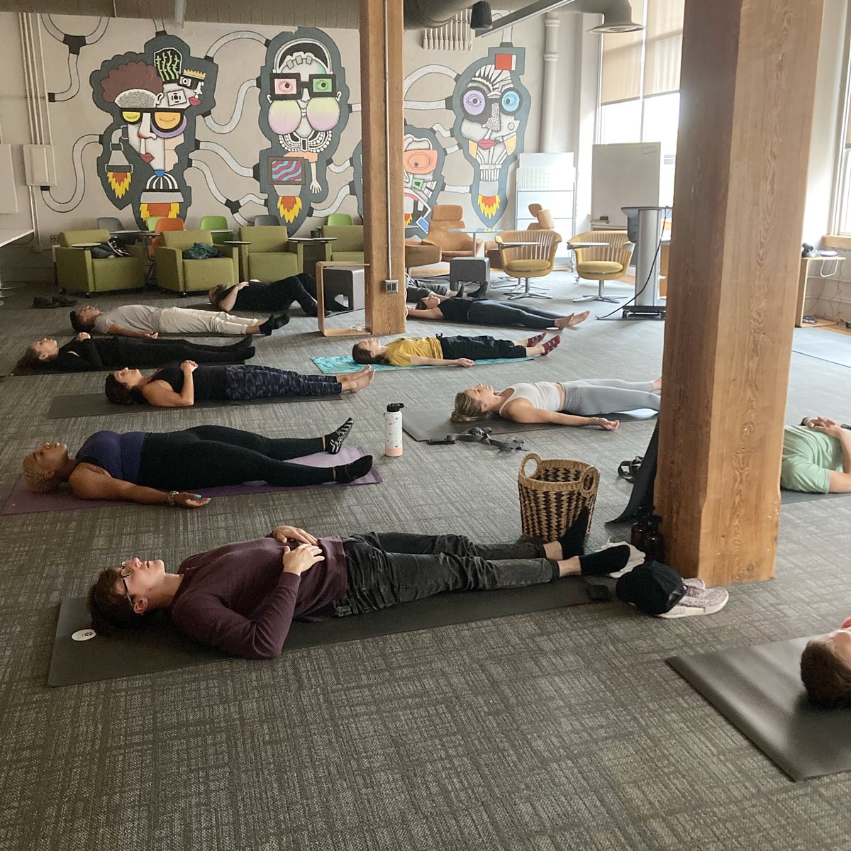 Huge thanks to Hannah at Soulside Healing Arts for helping us relax over the lunch hour with a mindful flow yoga session.
#Mindfulness #Yoga