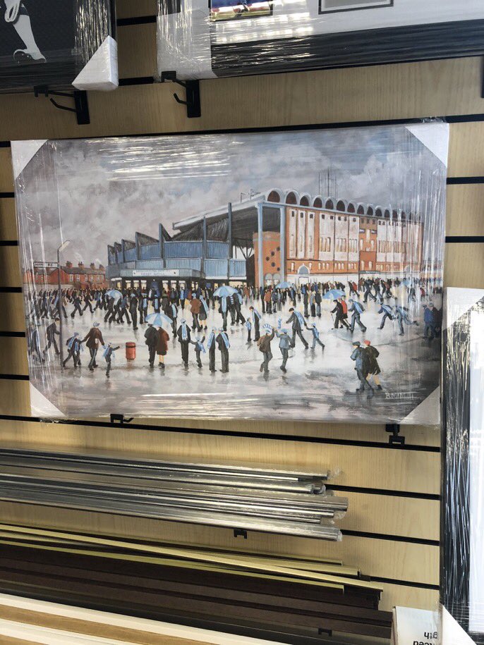 EvansAevans1286's tweet image. 🔥 new free draw 🔥 if city beat Liverpool on Sunday by 2 goal I will give away either a main road canvas or an Aguero frame if city beat Liverpool by 3 or more I will choose 2 winners 1 each, 💙  just 
Like 💙 
Retweet 🔄 
Follow ▶️
Retweet my pinned tweet 🔄