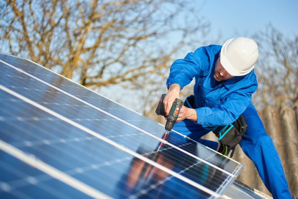 browningekc's tweet photo. We are a small, private company that takes pride in our quality installations and service at competitive prices! Learn more about us by contacting our team today. 
☎: (816) 400-4474
💻: https://t.co/4aflODjkb1
.
.
.
#BrowningElectric #Solar #Electric #KansasCity #SolarEnergy https://t.co/vI36LlNgj2