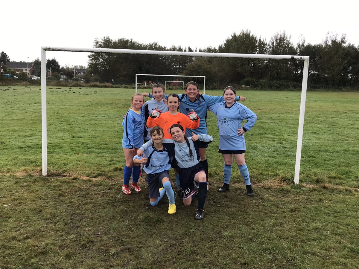 KewWoods's tweet photo. What a performance from our Y5/6 girls football team in their first tournament. Unbeaten in 5 games and progressed to the semi-finals, drew and lost on penalties. So proud of them all! 🌟Great performance by all schools today! https://t.co/4ijlHQ4EqZ