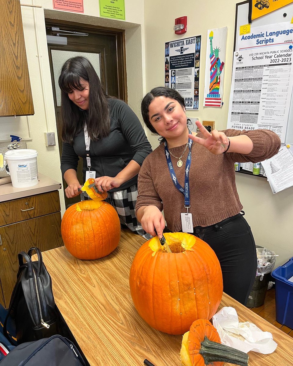 mel5472's tweet photo. Thanks to @BotanicaWichita  for donating pumpkins to my newcomers. We enjoyed carving, helping set up for the event, and visiting the gardens. #weflytogether #wpsproud #newcomers https://t.co/EV74aVPp75