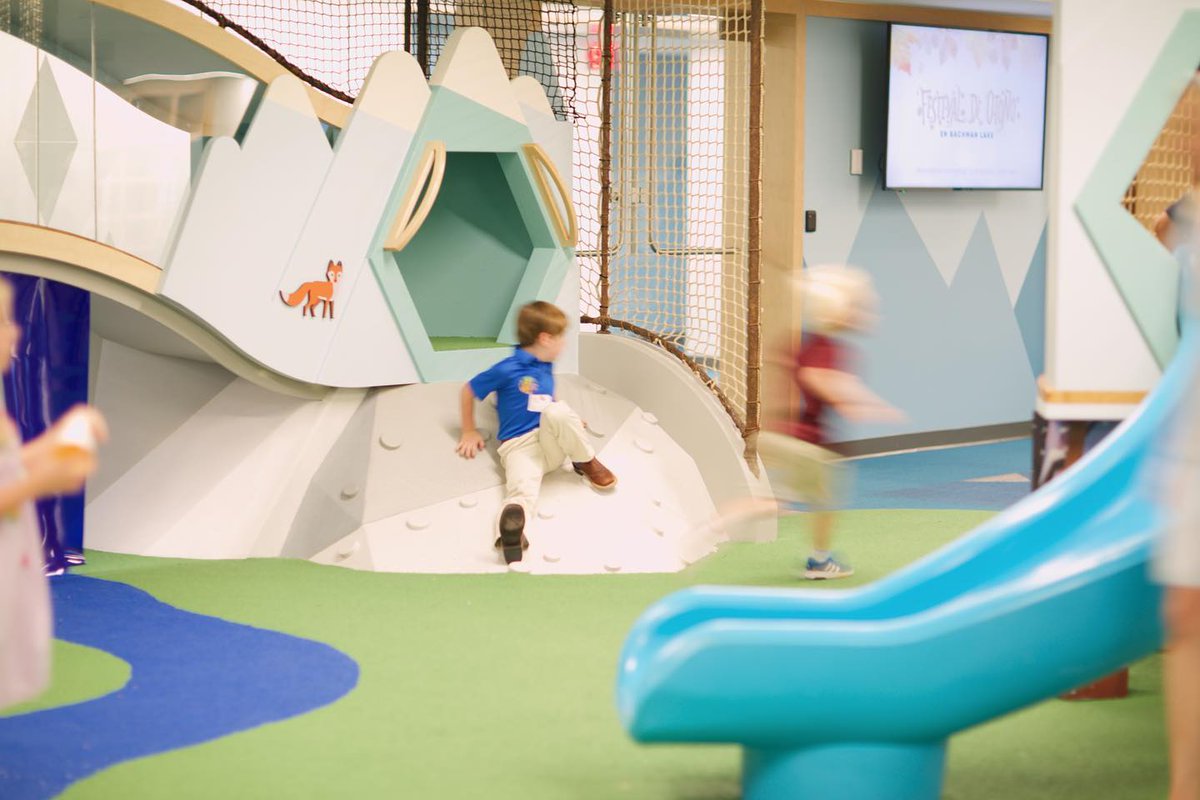 MuseumArts's tweet photo. We are thrilled with our install at Park Cities Baptist Church! The play space offers tons of fun with bright, cheerful colors that embrace the outdoors. #playgrounddesign #churchdesign #playground #playtime #slide #tunnel #bridge #outdoors #colors #dallas https://t.co/Majow38npE