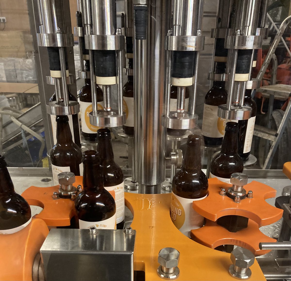 tuttsclumpcider's tweet image. Another small #tuttsclumpcider bottling run this morning #ReadingGold 😊 #essentialsupplies #supplychain #propercider