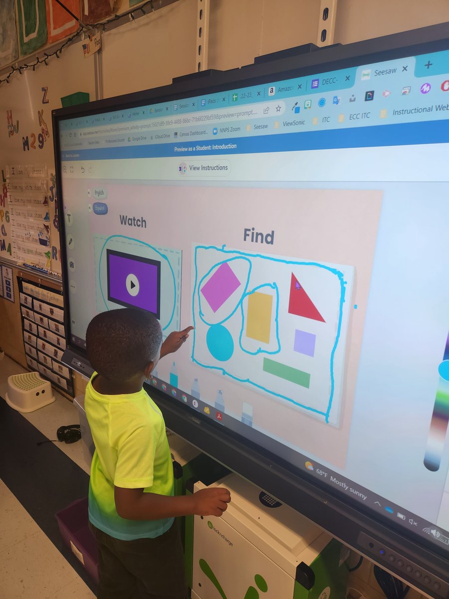 ECCITC's tweet photo. Another successful Math Meadow #SeesawLesson on Rectangles. This amazing @DenbighECC student really thought "outside the box" when he found a Rectangle today! #PreKRocks https://t.co/t5qSo0rKoM