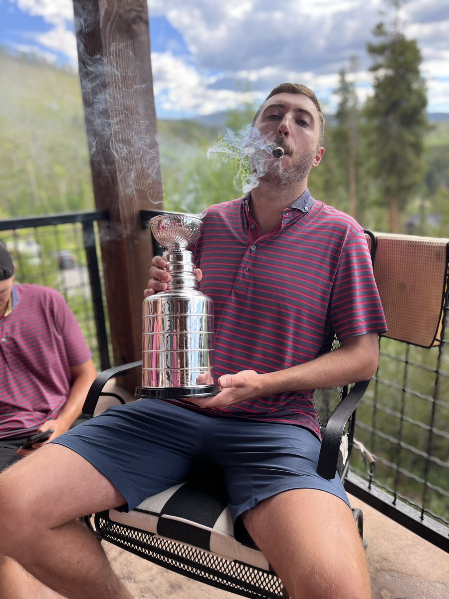 bennyd303's tweet photo. @VicLombardi @Avalanche @martoo14 May have dented our cup too https://t.co/43tNEeoY8M