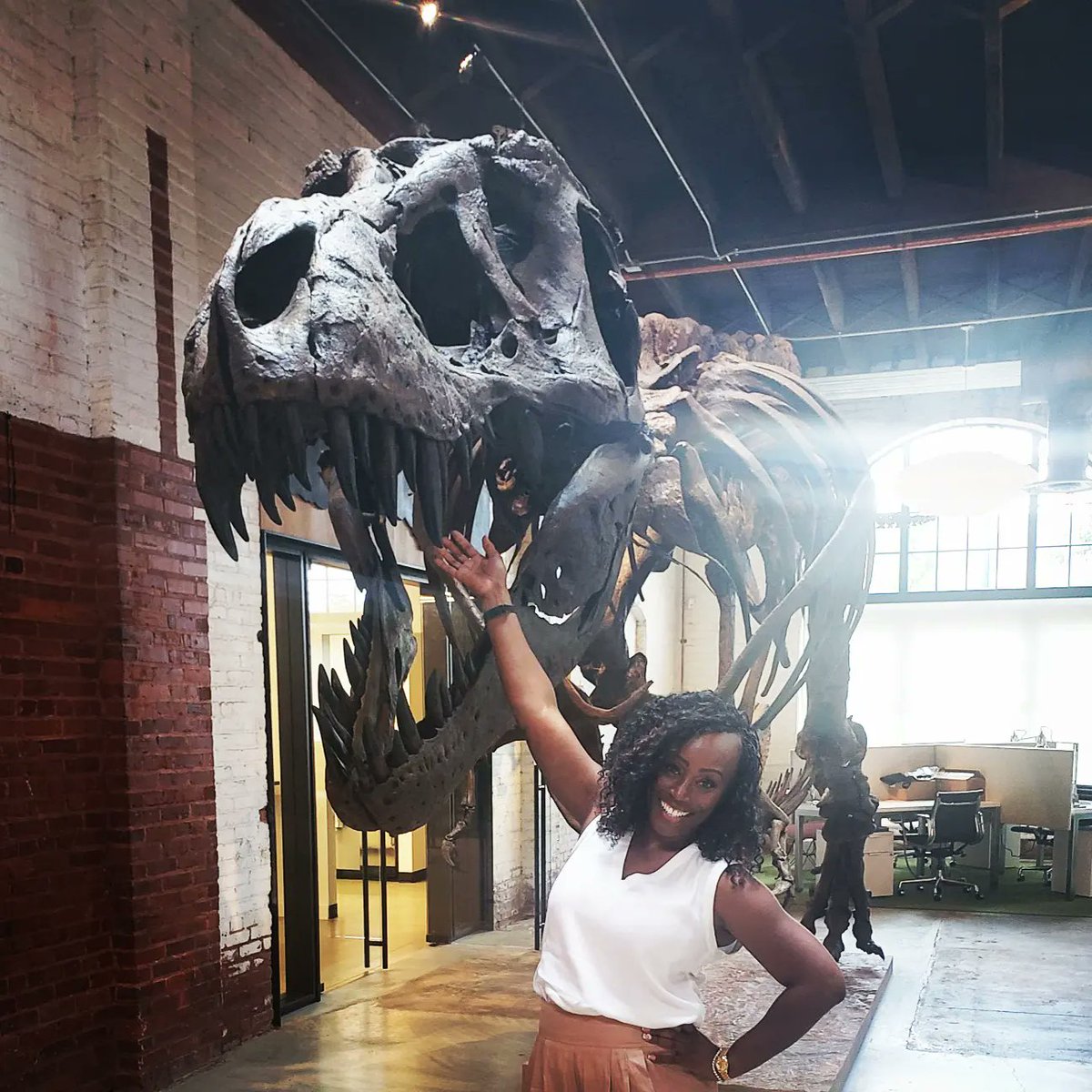 Hanging around with giants!!!
How do you pose with a dinosaur?   <a href="/GreatMindsEd/">Great Minds</a>
#TRex
#stan
#dinosaur
#rvastantrex
