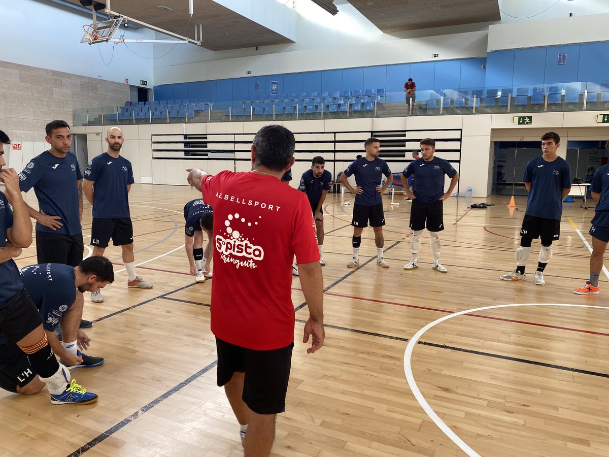 aebellsport's tweet photo. Esta semana nuestro primer equipo juega en casa contra Elche-Bonavista a las 18:00h.⚽️

¡¡Ven a animar a nuestros jugadores!!💪🔝 https://t.co/tMKBU2Kh7v