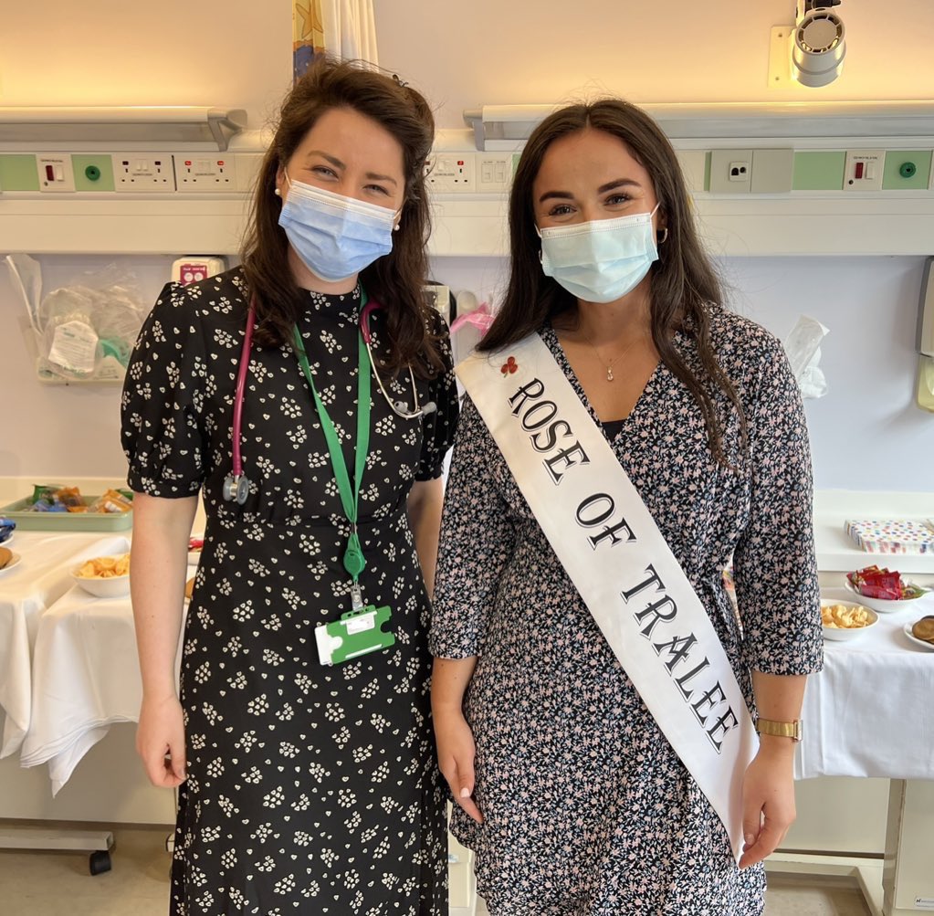 KatieLynam4's tweet photo. Thank you to the genetically blessed @RoseofTralee_ Rachel Duffy for visiting our paediatric ward today #BringYourCousinToWorkDay https://t.co/coHsCInH9w
