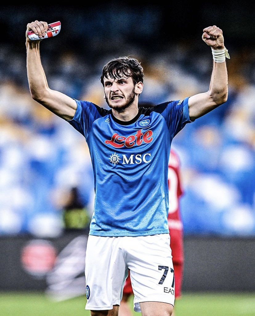 Maps_Welsh's tweet photo. Khvicha Kvaratskhelia Kvaradona is explosive winger - electric pace &amp; acceleration…great technique &amp; ball control ,he likes to play a direct style by running straight,scoring incredible goals with both feet , is a player that you should have on your radar.🥹❤️@Arsenal #NAPAJX https://t.co/pmzpfcio9T