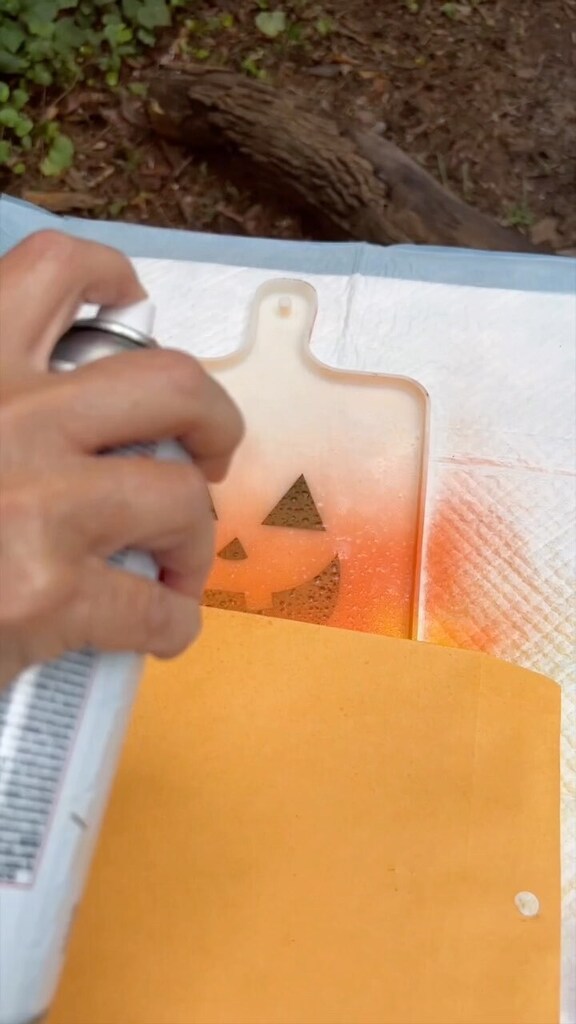 mdprojects2's tweet photo. Halloween is just a few weeks away! Set a fun party table with this candy corn inspired @totalboat epoxy resin charcuterie board. Butter boards are trending and this Halloween inspired one would be perfect for this! #happyhalloween #trylearnshare #diy https://t.co/KOUuSTnAJs https://t.co/MCmjpvjEyp