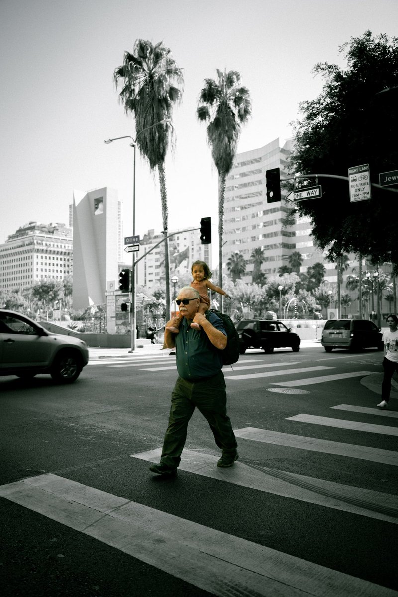 cxmarin's tweet photo. The ‘life’ in the city https://t.co/POymCnXpnx