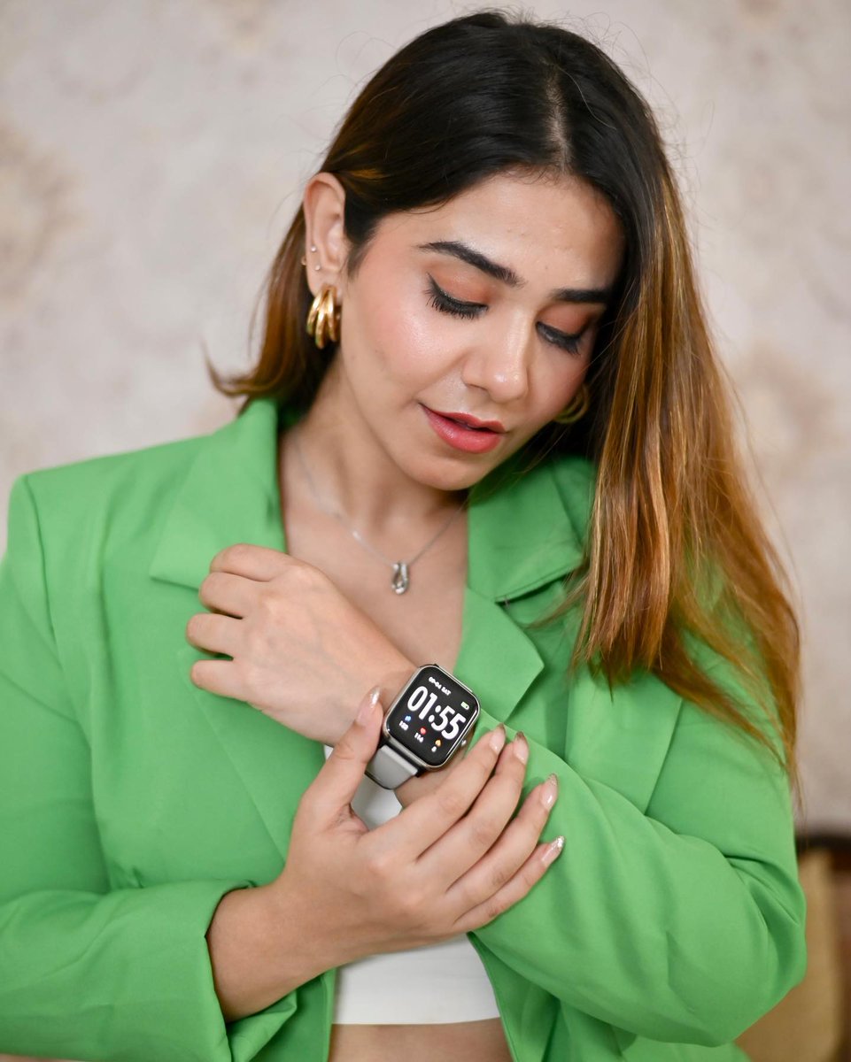 Timex_India's tweet photo. Anagha Tanwar flaunting a perfect watch for both your formal and casual looks!
Available on the Timex India website, shop now!
https://t.co/GxAUfxsvrh
⌚: Timex Fit 2.0 Square
#Timex #TimexIndia #TimexFit2 #Smartwatch #FitnessWatch #TimexSmartCalling #SquareCalling https://t.co/3cXETcnRL4