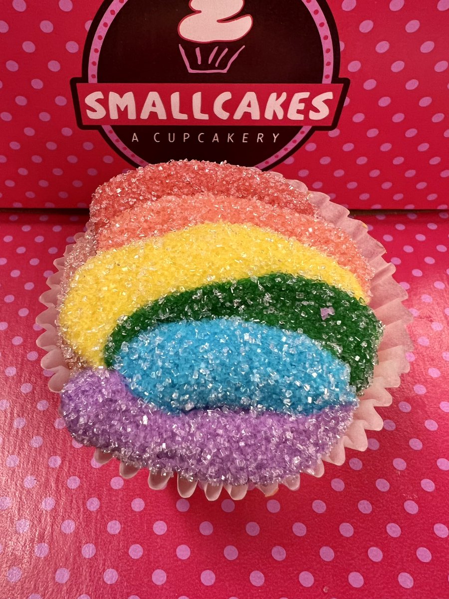 SmallCakesNDH's tweet photo. We’re celebrating #NationalPumpkinPieDay 🥧 with our #PumpkinSpice #Cupcakes! We also have #MapleButterPecan 🍁 & #RainbowSherbet 🌈 +17 #delicious daily #cupcake flavors! Order pickup 404.621.9634 or https://t.co/MTIy7NF1eE! Or get delivery thru UberEats GrubHub or DoorDash! https://t.co/1pasfp8yTi