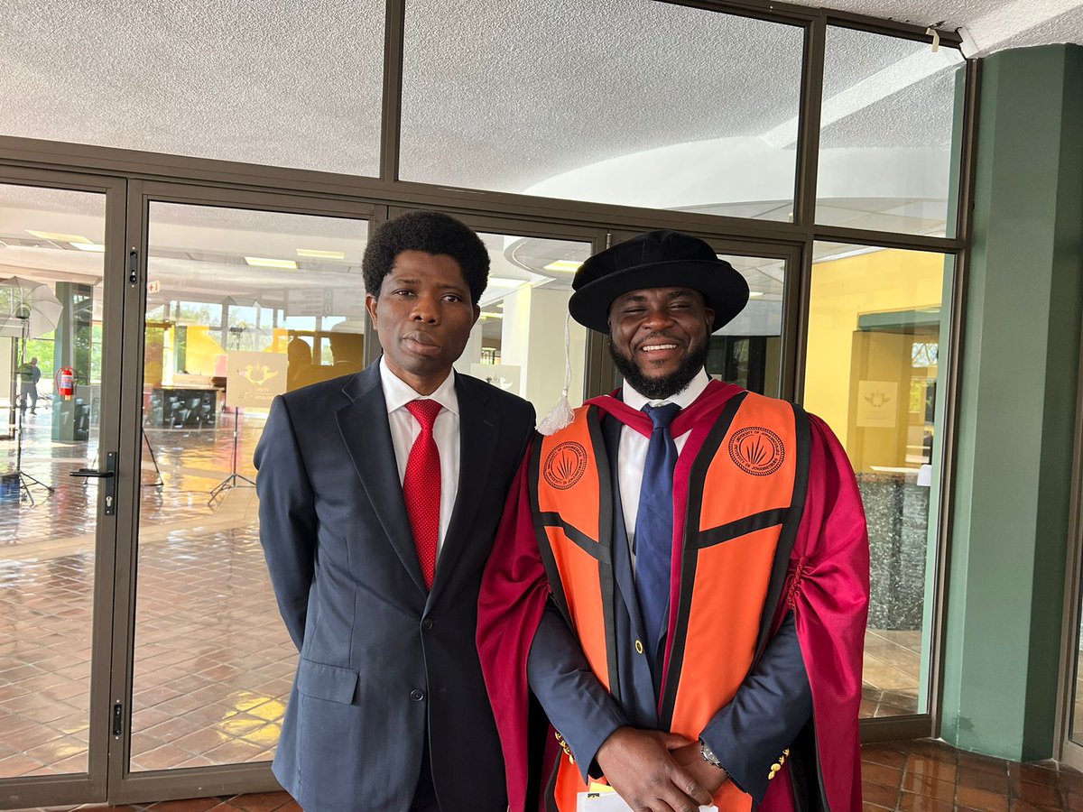 shscrc_UJ's tweet photo. Another Joyous and exciting #convocationday at the @shscrc_UJ, as scholars graduates from the research center. 

#convocation2022
#UJConvocation 

#graduation2022 https://t.co/xtr0c62ixH